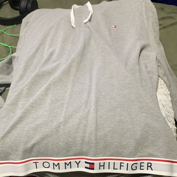 Tommy Hilfiger sleep wear hoodie - Picture 2 of 5